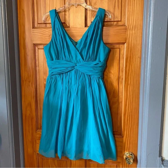 green emerald velvet dress Donna Morgan Midi Dress